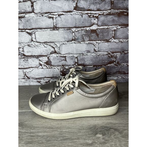 ECCO Soft 7 Stone Metallic Silver Leather Casual Sneakers Women Sz 40EU/9.5M US - Picture 1 of 16